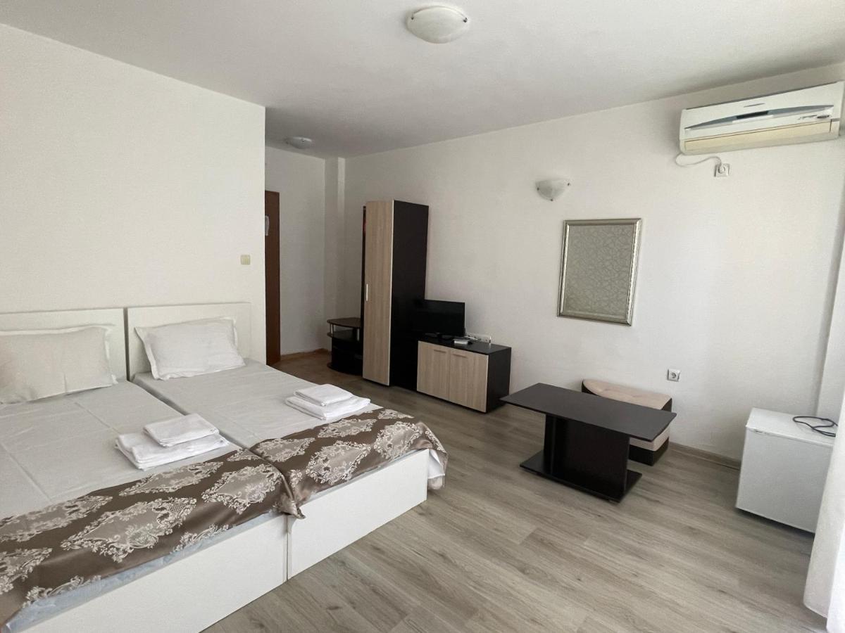 Family Hotel Aqua Равда Екстер'єр фото