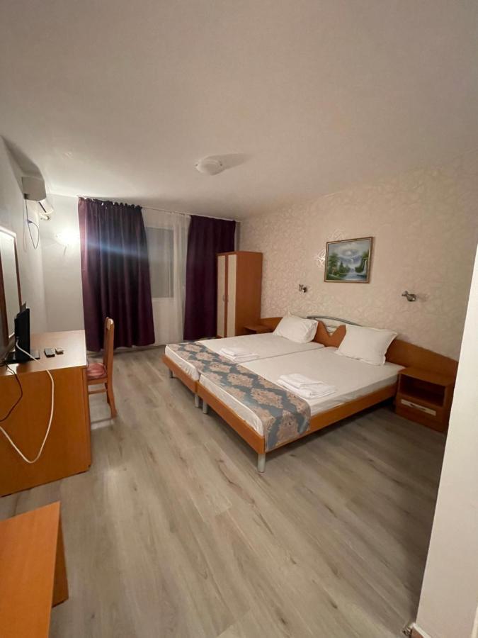 Family Hotel Aqua Равда Екстер'єр фото