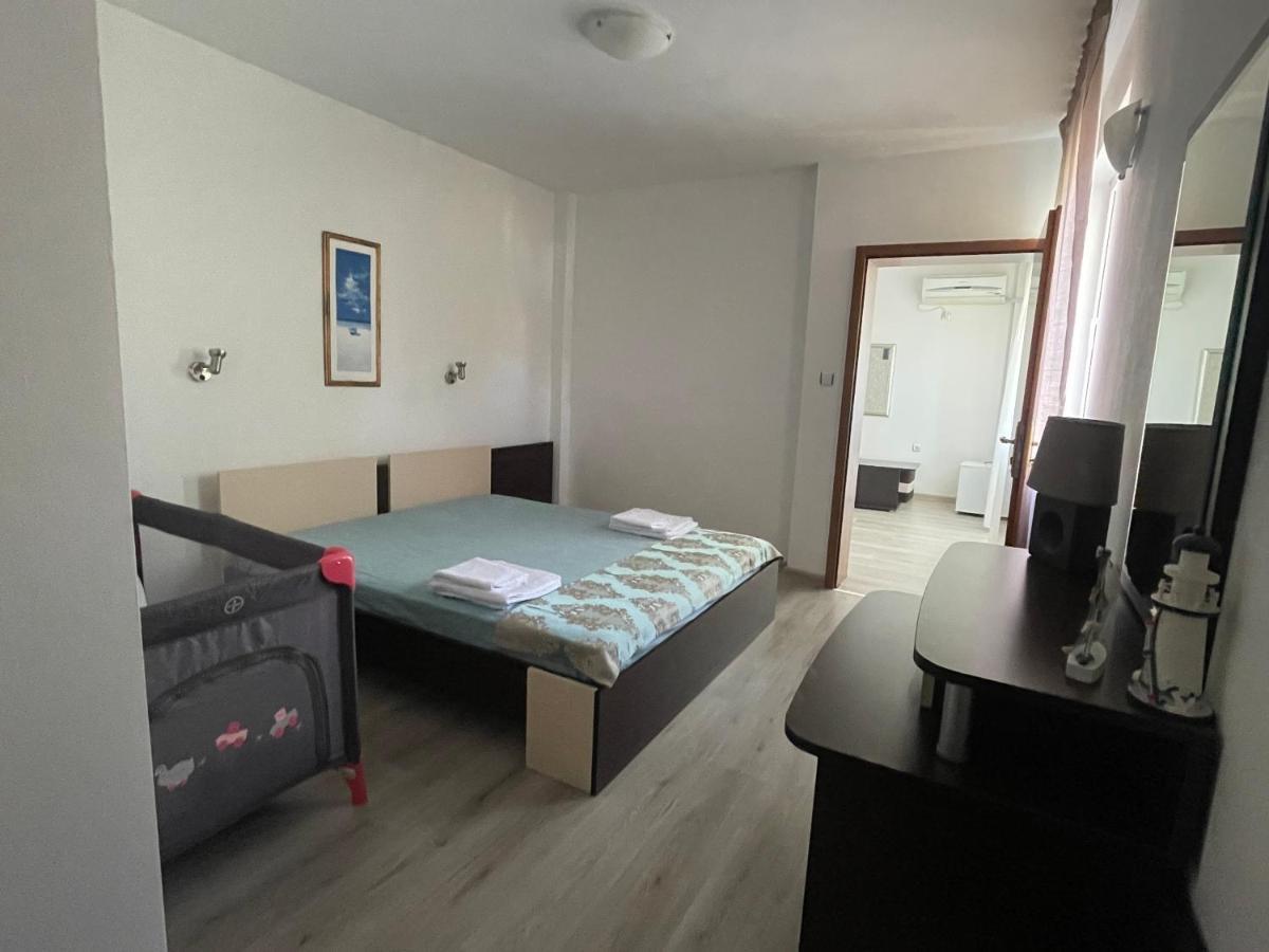 Family Hotel Aqua Равда Екстер'єр фото