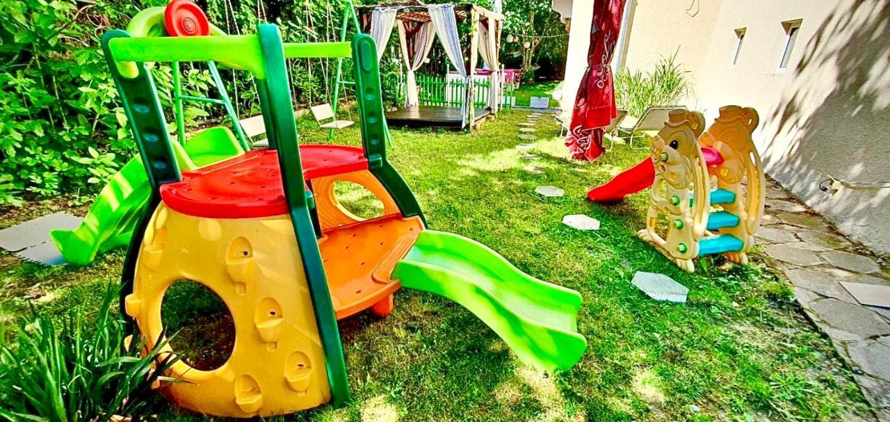 Family Hotel Aqua Равда Екстер'єр фото